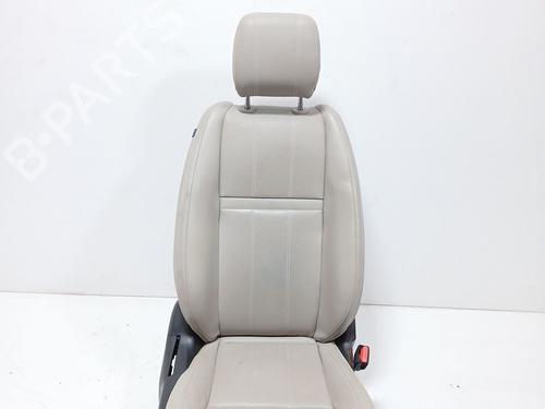 right-front-seat-land-rover-range-rover-velar-l560-2017-39503609 main image