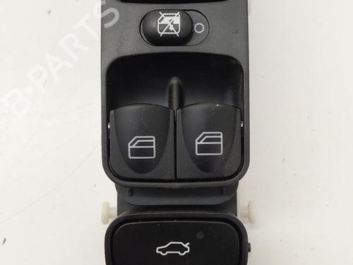 Used Left front window switch MERCEDES-BENZ C-CLASS (W203) C 200 CDI (203.007) (122 hp) 32349321