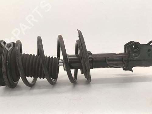 Used Right front shock absorber TOYOTA AURIS (_E18_) 2.0 D-4D (ADE186_, ADE186R) (124 hp) 32473837