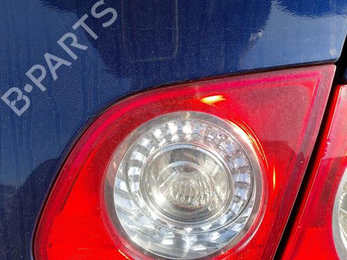 right-tailgate-light-vw-passat-b6-3c2-2005-2006-2007-2008-2009-2010-2011-32497938 main image