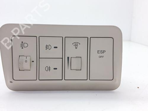 Forlygtekontakt Forlygtekontakt HYUNDAI SANTA FÉ II (CM) 2.2 CRDi 4x4 (155 hp) 34059020 34059020