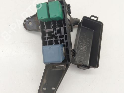 Used Fuse box Fuse box LEXUS IS II (_E2_) 220d (ALE20) (177 hp) 33434267 33434267
