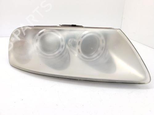 Used Right headlight Right headlight 33240068 33240068