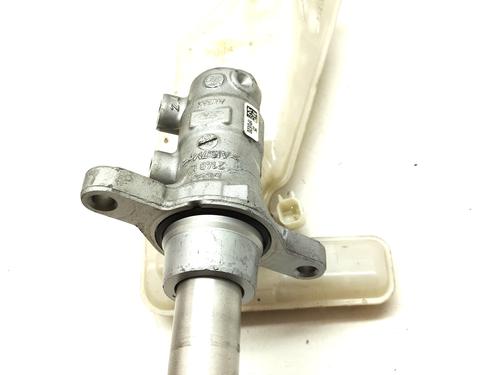 Brake master cylinder FORD MONDEO V Hatchback (CE) 2.0 TDCi | BP17179172M77 