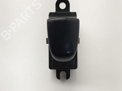 Used Left rear window switch NISSAN JUKE (F15) 1.2 DIG-T (115 hp) 31590038