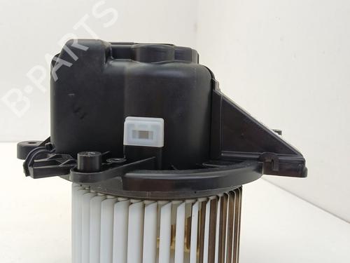 Motor da chauffage Motor da chauffage PEUGEOT 3008 II SUV (MC_, MR_, MJ_, M4_) 2.0 BlueHDi 136 (136 hp) 35920296 35920296