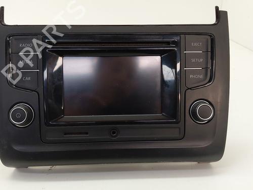 Used Radio VW POLO V (6R1, 6C1) 1.4 TDI (90 hp) 30906335