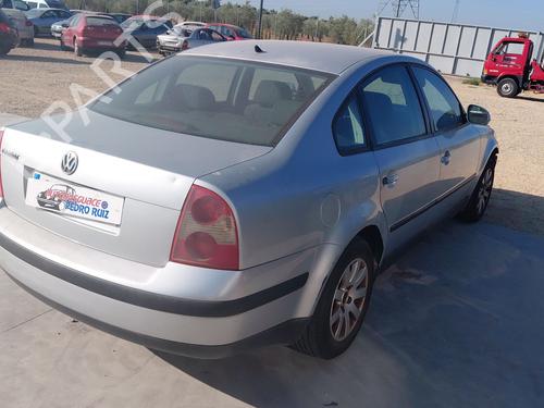 Højre bagtil lås VW PASSAT B5.5 (3B3) 1.6 (102 hp) 27656847