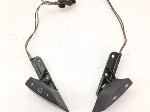 switch-renault-twingo-ii-cn0_-2007-34059232 main image