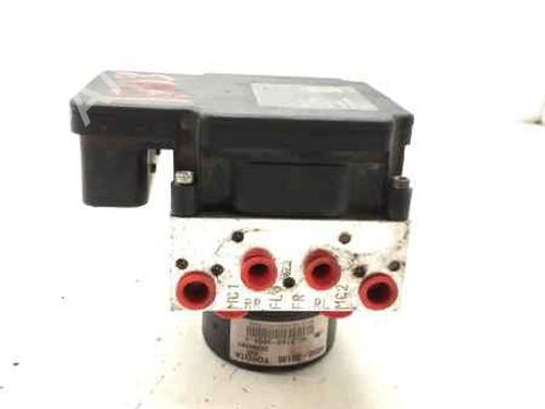 Used ABS pump TOYOTA YARIS (_P13_) 1.3 (NSP130_, NSP130) (99 hp) 22714977