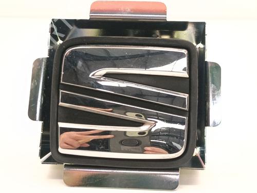 Used Tailgate handle SEAT IBIZA V (KJ1, KJG) 1.0 MPi (80 hp) 30733582