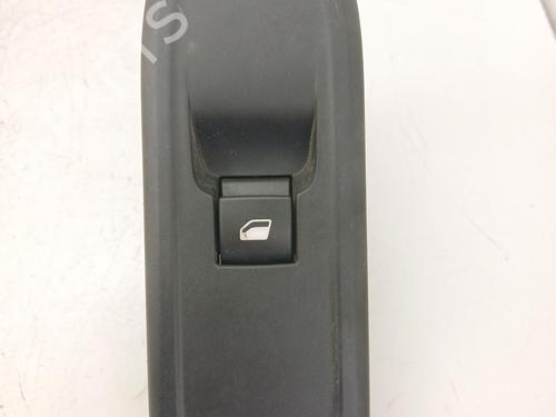 Used Right front window switch Right front window switch CITROËN C3 II (SC_) 1.1 i (60 hp) 40149709 40149709