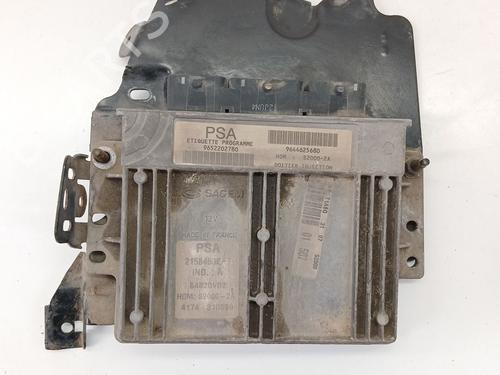 Used Engine control unit (ECU) Engine control unit (ECU) PEUGEOT 206 Hatchback (2A/C) 1.4 i (75 hp) 35813141 35813141