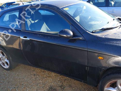 Dør høyre foran ALFA ROMEO 147 (937_) 1.9 JTD (937.AXF1A, 937.BXF1A) (101 hp) 31063080