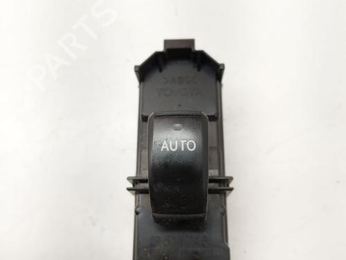 Used Right front window switch Right front window switch LEXUS IS II (_E2_) 220d (ALE20) (177 hp) 33402324 33402324