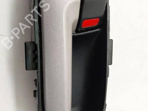 Venstre bagtil invendig håndtag SUZUKI GRAND VITARA II (JT, TE, TD) 1.9 DDiS All-wheel Drive (JT419, TD44, JB419WD, JB419XD,... (129 hp) 31995655