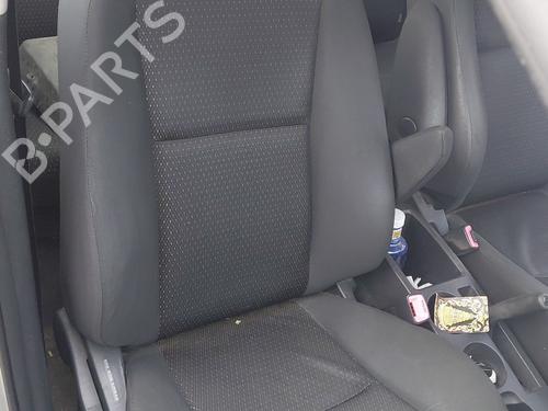 Banco frente esquerdo TOYOTA COROLLA Verso (ZER_, ZZE12_, R1_) 2.2 D-4D (AUR10_, AUR10R) (136 hp) 31645137