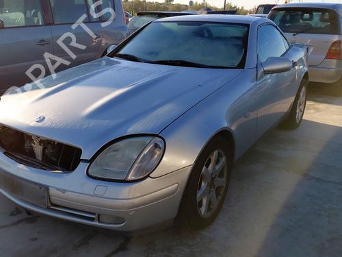 Używane Zamek drzwi przednich lewych MERCEDES-BENZ SLK (R170) 230 Kompressor (170.447) (193 hp) 30487338
