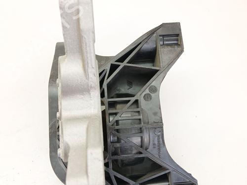 Used Engine mount Engine mount PEUGEOT 3008 II SUV (MC_, MR_, MJ_, M4_) 2.0 BlueHDi 136 (136 hp) 35920318 35920318