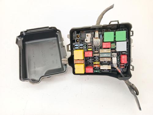 Used Fuse box Fuse box 39470019 39470019