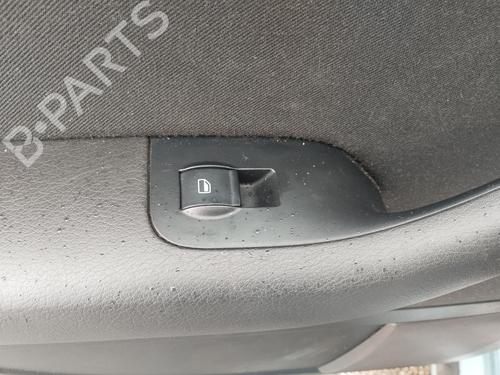 Fensterheberschalter links hinten AUDI A4 B7 (8EC) 2.0 TDI (170 hp)null