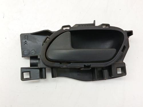 Venstre fortil invendig håndtag Venstre fortil invendig håndtag CITROËN C3 II (SC_) 1.4 HDi 70 (SC8HZC, SC8HR0, SC8HP4) (68 hp) 33938846 33938846