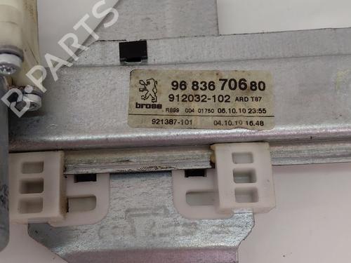 Rear right window mechanism PEUGEOT 5008 (0U_, 0E_) 1.6 HDi | BP29308285C25 
