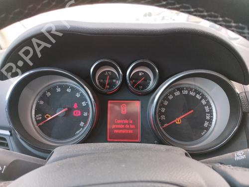 Used Instrument cluster OPEL ZAFIRA TOURER C (P12) [2011-2025]  17726289