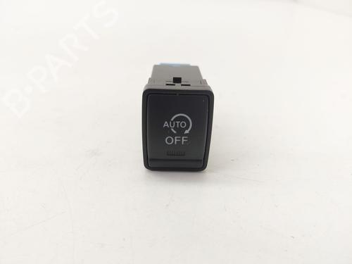 switch-nissan-micra-v-k14-2016-33208390 main image