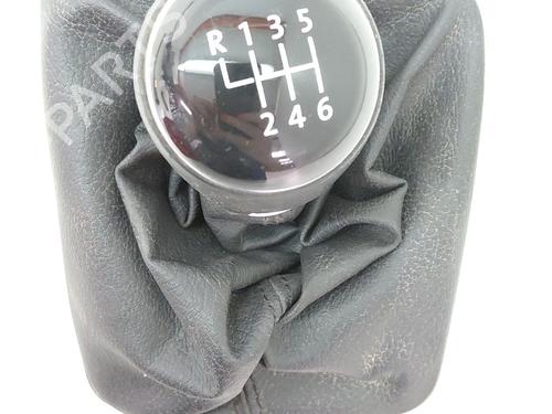 Used Shift knob VW GOLF VII (5G1, BQ1, BE1, BE2) [2012-2021]  29132380