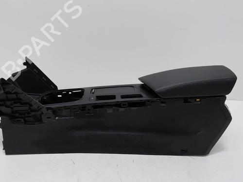 Apoyobrazos central RENAULT MEGANE IV Grandtour (K9A/M/N_) E-TECH 160 (K9NH) (158 hp) 30642488