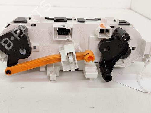 Climate control PEUGEOT 208 I (CA_, CC_) 1.2 VTI 82 | BP28319027I5