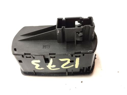 Left front window switch OPEL CORSA E (X15) 1.4 (08, 68) | BP17734931I27 