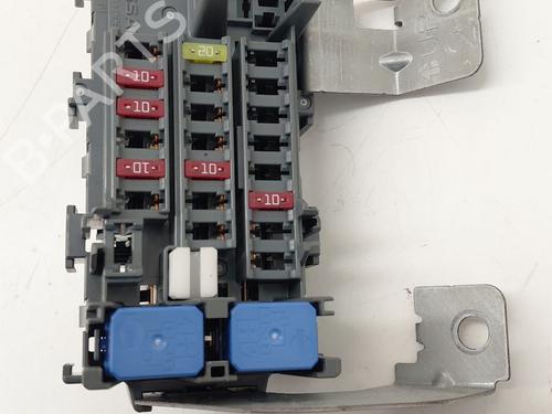 Used Fuse box NISSAN JUKE (F15) 1.2 DIG-T (115 hp) 31594930