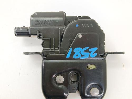 Used Tailgate lock Tailgate lock RENAULT CAPTUR I (J5_, H5_) 1.5 dCi 90 (J5N4, J5M5, J5MW, J5M6, J5AL, J5AJ) (90 hp) 33538253 33538253