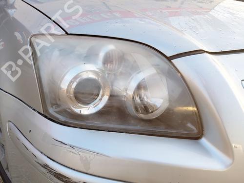 Used Right headlight TOYOTA AVENSIS (_T25_) [2003-2008]  31290837