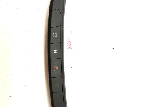 Used Warning switch FIAT TIPO Hatchback (356_, 357_) [2016-2025]  23653174