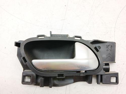 Used Front right interior door handle Front right interior door handle PEUGEOT 2008 I (CU_) 1.2 VTi (82 hp) 40149725 40149725