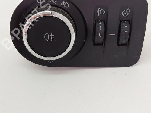 Used Headlight switch OPEL MERIVA B MPV (S10) 1.3 CDTI (75) (95 hp) 28380643