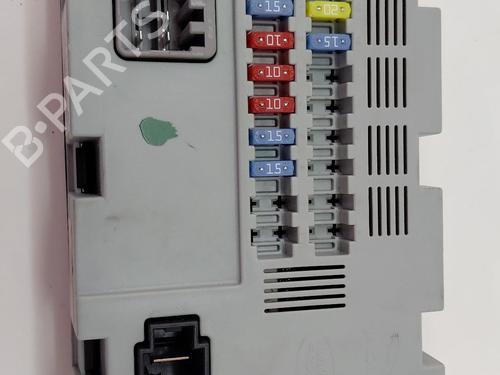 Used Fuse box JAGUAR XE (X760) 2.0 D (180 hp) 29754163