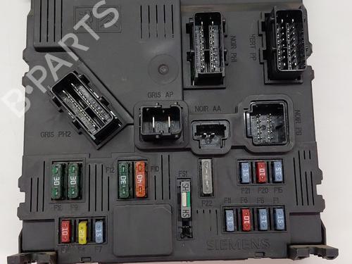 Used Fuse box CITROËN XSARA PICASSO (N68) 1.6 HDi (90 hp) 30259279