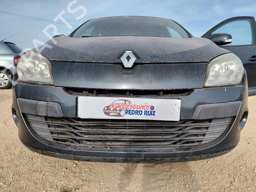 Używane Zderzak przedni RENAULT MEGANE III Hatchback (BZ0/1_, B3_) 1.5 dCi (86 hp) 26712125