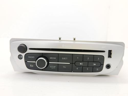 bilradio-renault-megane-iii-hatchback-bz01_-b3_-2008-36695816 main image