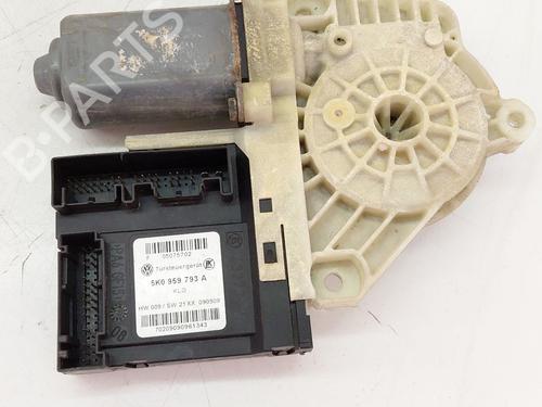 Moteur de lève-vitre avant gauche VW GOLF VI (5K1) 1.4 TSI (122 hp) 29189562