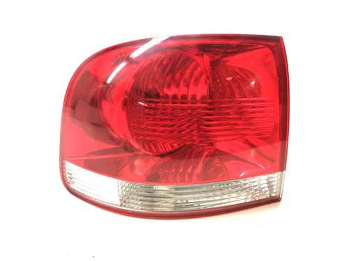 Used Left taillight VW TOUAREG (7LA, 7L6, 7L7) 5.0 V10 TDI (313 hp) 17627867