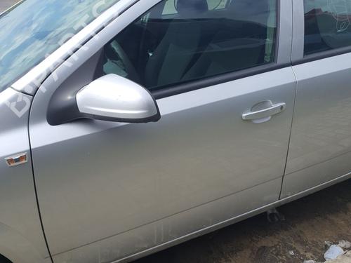 Dør venstre fortil OPEL ASTRA H (A04) 1.6 (L48) (105 hp) 24470210