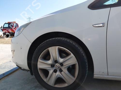 left-front-fenders-opel-astra-j-sports-tourer-p10-2010-2011-2012-2013-2014-2015-33176013 main image