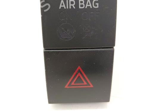 Used Warning switch SKODA SUPERB III (3V3) 2.0 TDI (150 hp) 31854756