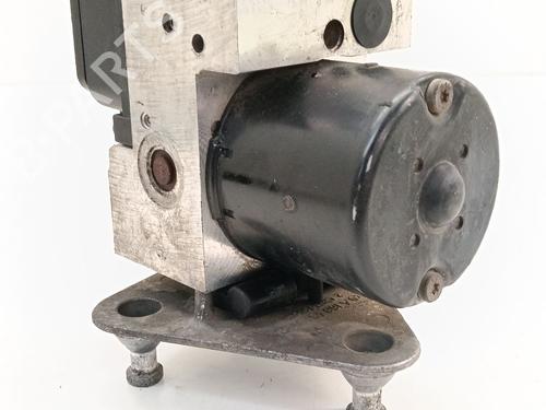 Used ABS pump MERCEDES-BENZ C-CLASS (W202) C 250 Turbo-D (202.128) (150 hp) 31063097
