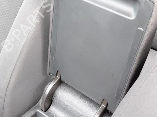 Armrest / Center console VW GOLF PLUS V (5M1, 521) 1.6 TDI | BP29851480I20